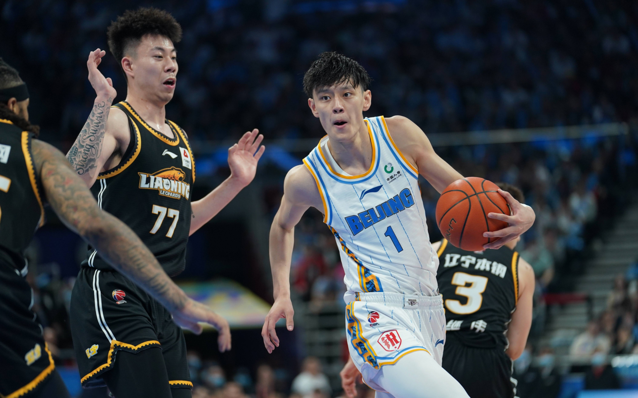 街球霸王：赵强抛投命中，北京KP暂时落后3分